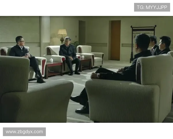 制服诱惑与权力博弈的交织地下法庭揭开秘密与挑战的血腥真相