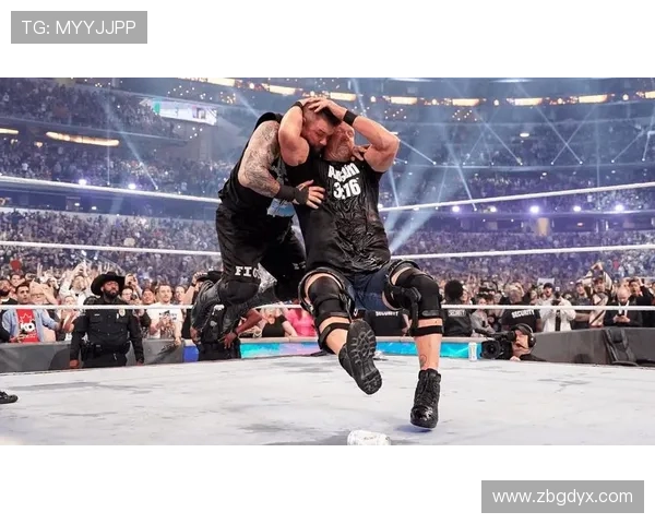 WWE巨星凯恩:从地狱之火到幕后操盘,一个传奇的蜕变 WWE巨星凯恩:从地狱之火到幕后操盘,一个传奇的蜕变